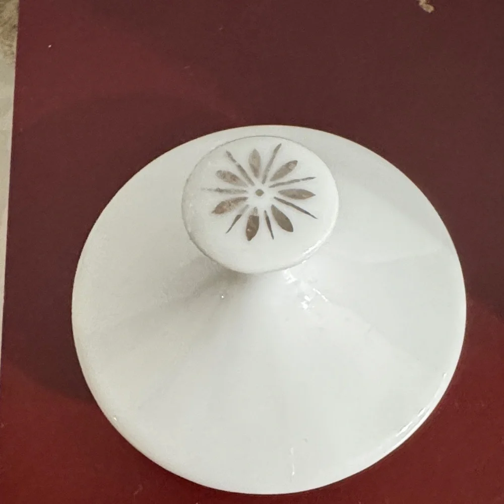 Crown Ming Fine China sugar bowl and creamer set